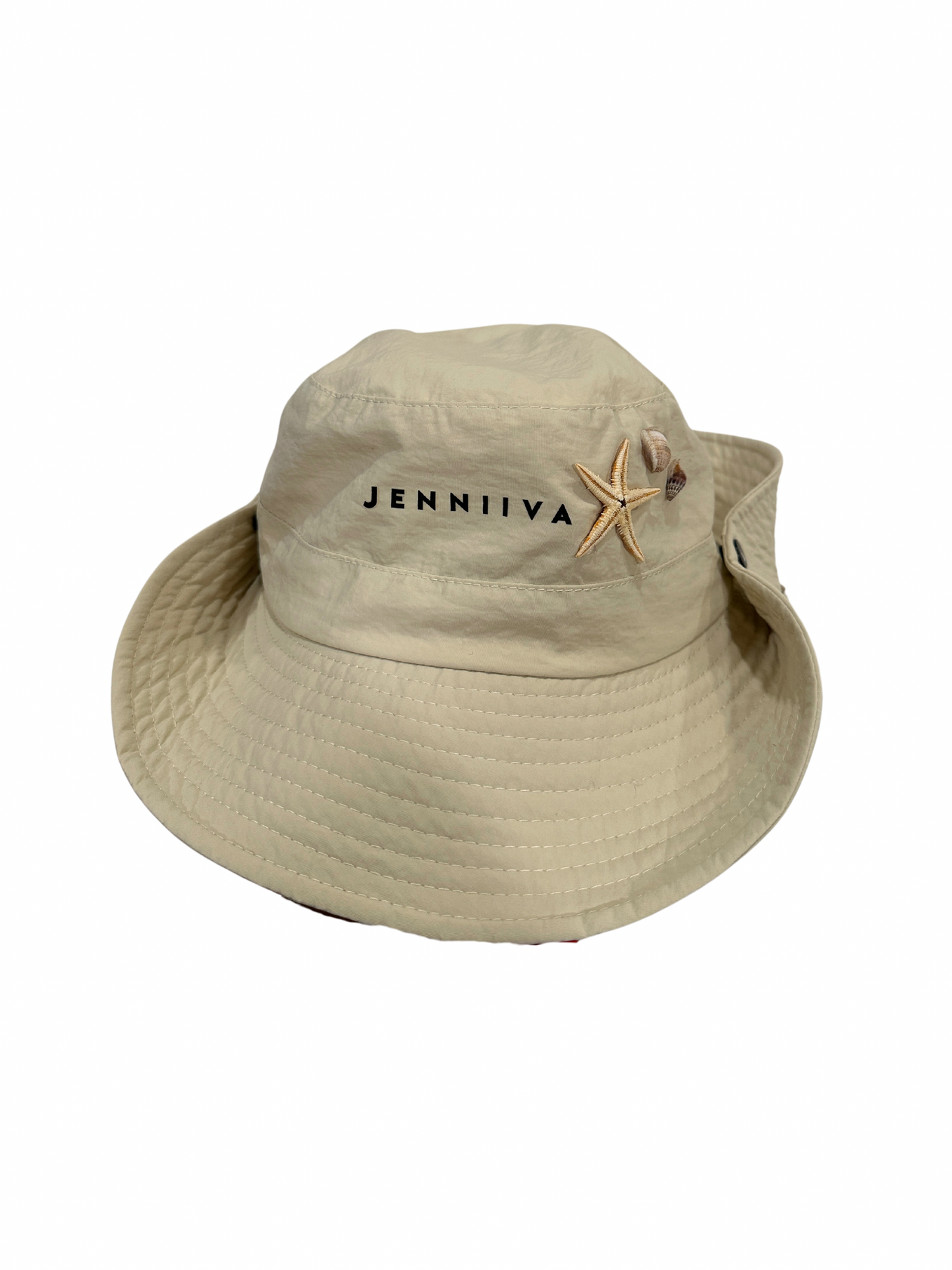 JENNIIVA BUCKET HAT